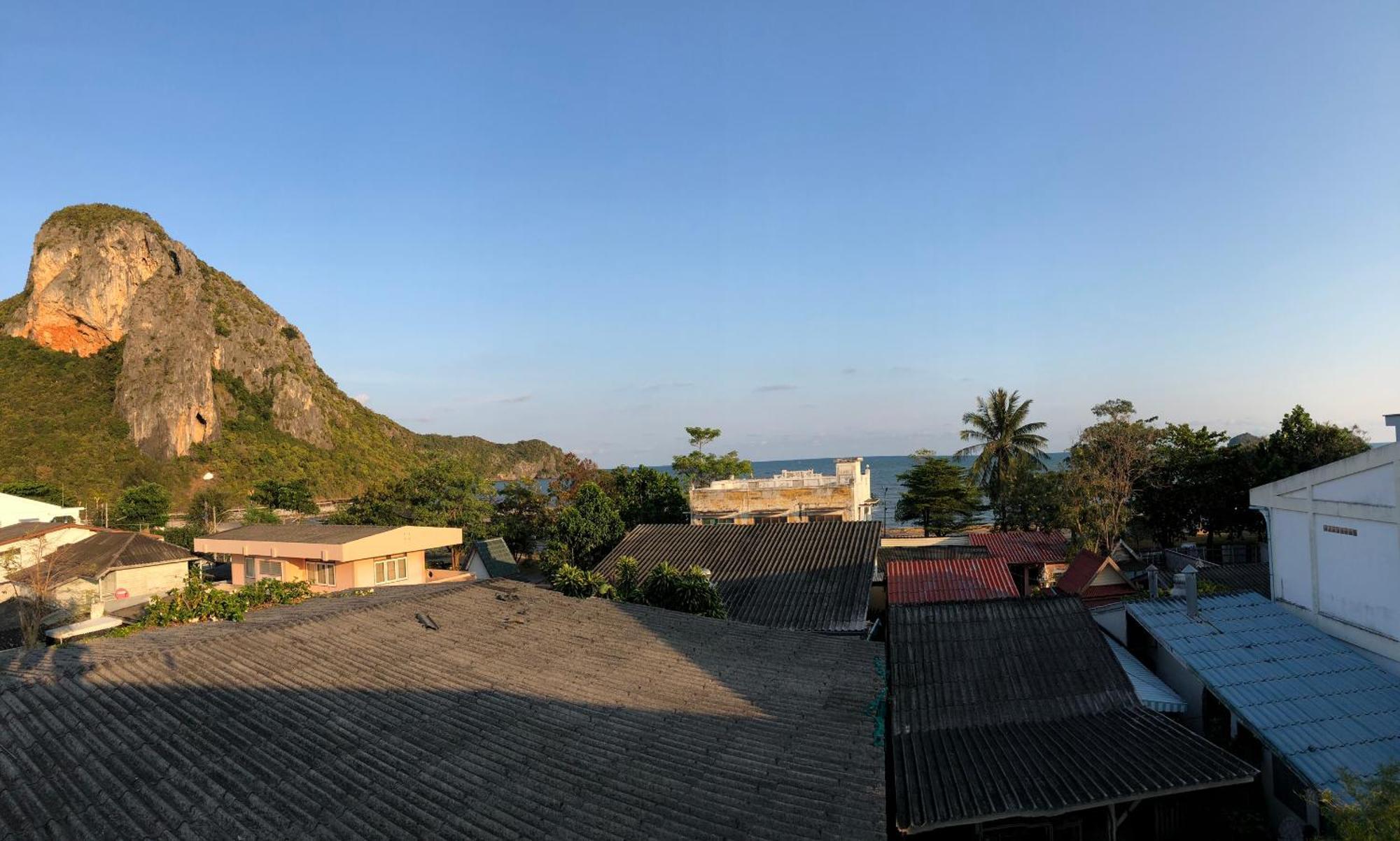 ฟ้าทะลายโจรรีสอร์ท Prachuap Khiri Khan Rum bild